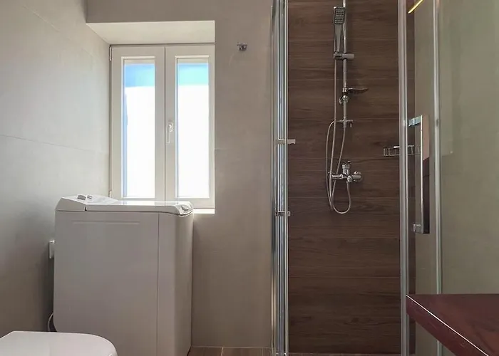 Lägenhet Nafsika Stone