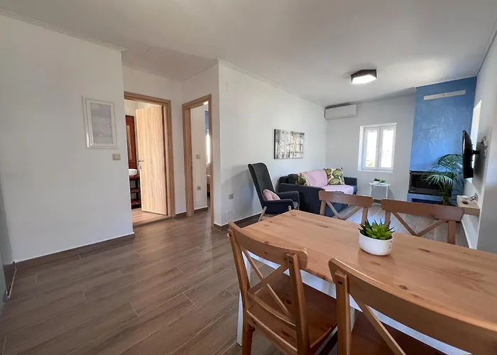 Nafsika Stone Lägenhet